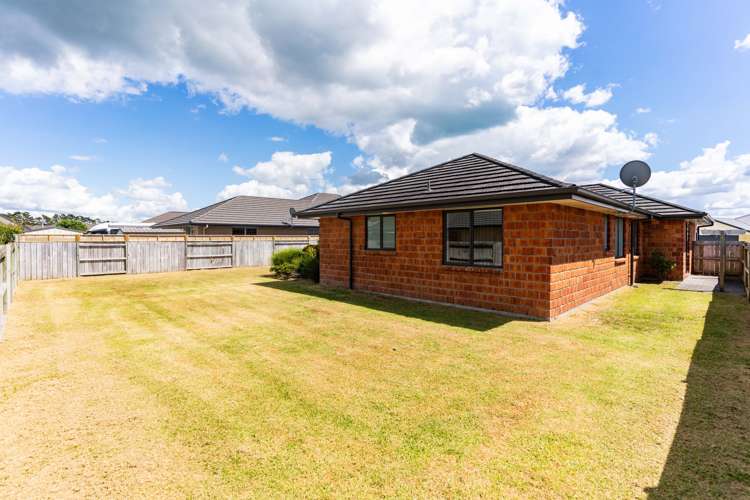 20 Kowi Lakes Drive One Tree Point_29