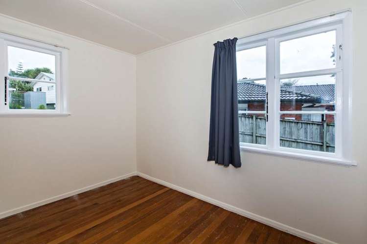 65 Court Crescent Panmure_11