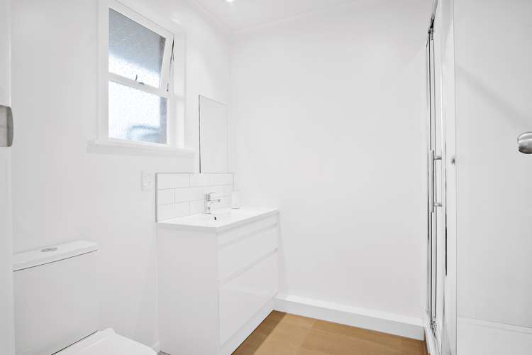 2/82 Portage Road New Lynn_8