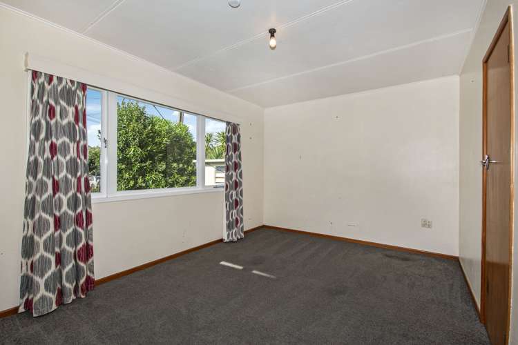 3 Taylor Road Kamo_6