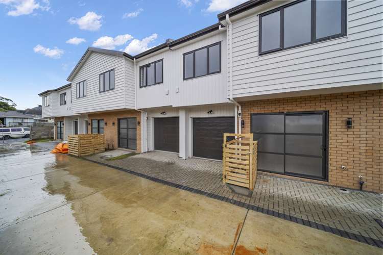 37d Court Town Close Mangere_17