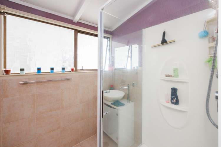 182 Amberley Avenue Highbury_11