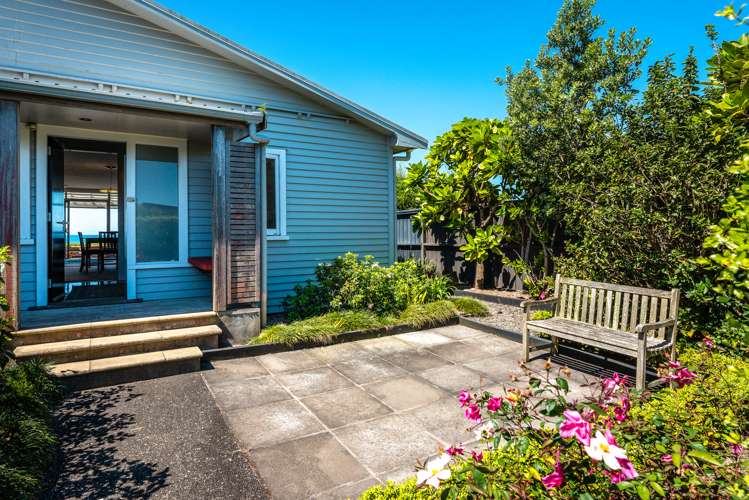 169 Ocean View Road Oneroa_16
