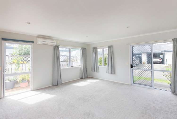 17/690 Gladstone Road Te Hapara_6