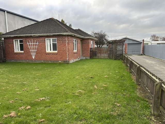 Prime opportunity on 1012m2 site