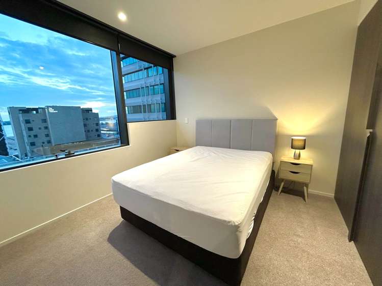 902/10 Commerce Street City Centre_10