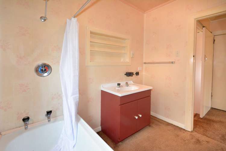 10 Riselaw Road Calton Hill_13