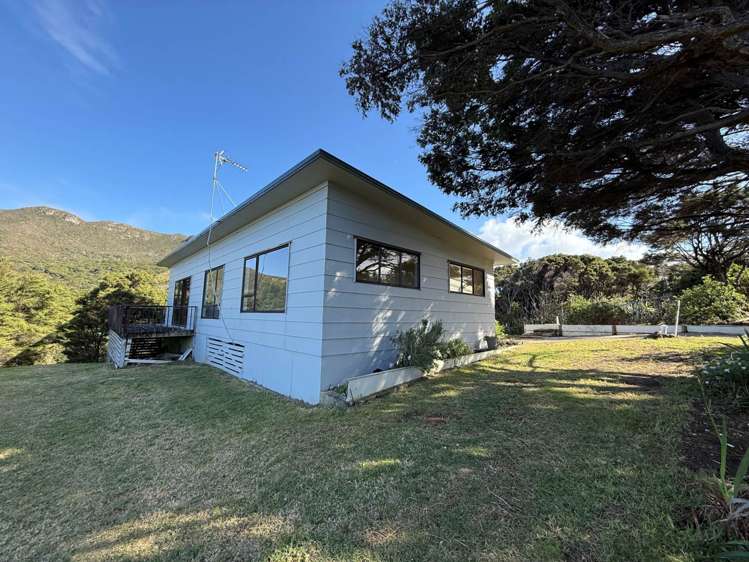 4,6,8 Iona Road Great Barrier Island_17