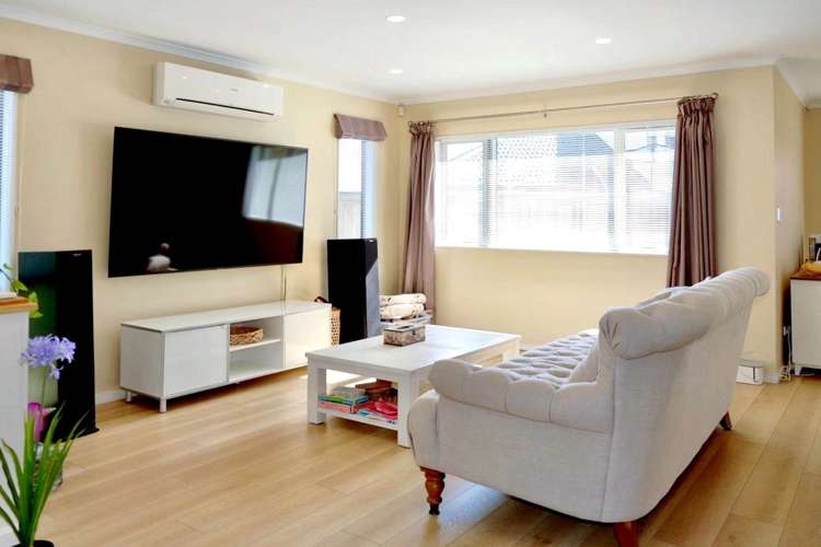 7 Galora Close Flat Bush_13