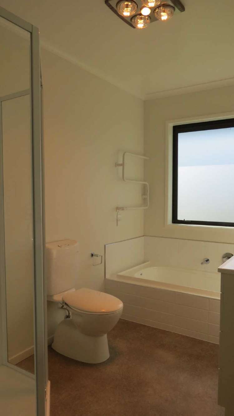 61 Farnborough Way Rolleston_8