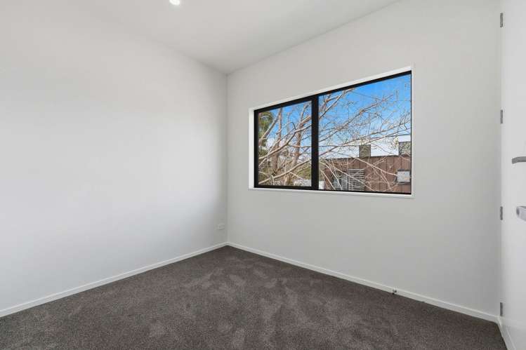 6 Waka Street Albany_23