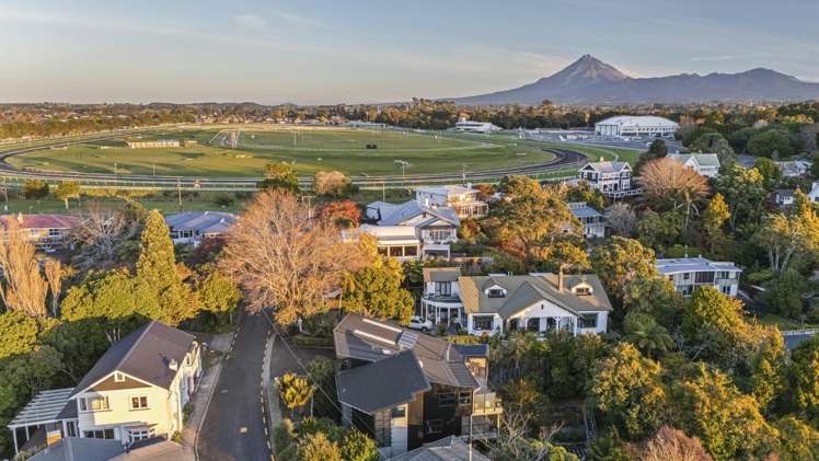 16 Ridge Lane New Plymouth_33