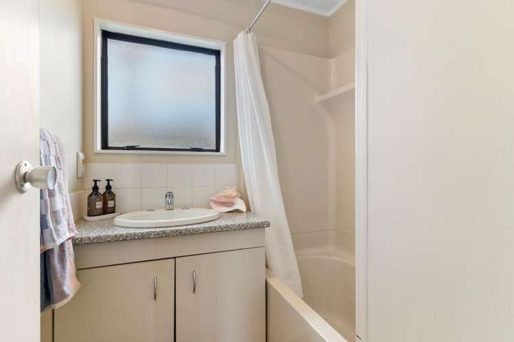 2/5 Bolina Crescent Pakuranga_12