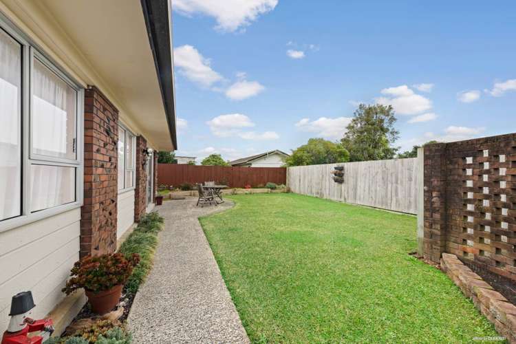 2/3 Pamela Place New Lynn_13