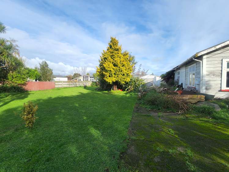 1 Queen Street East Levin_2