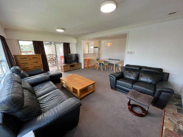 15 Deane Avenue Titirangi_1