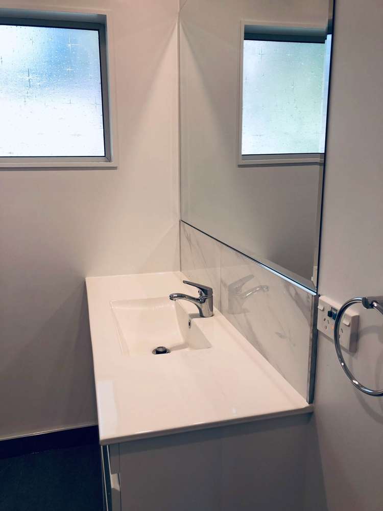 2/9 Paruru Avenue Northcote_9