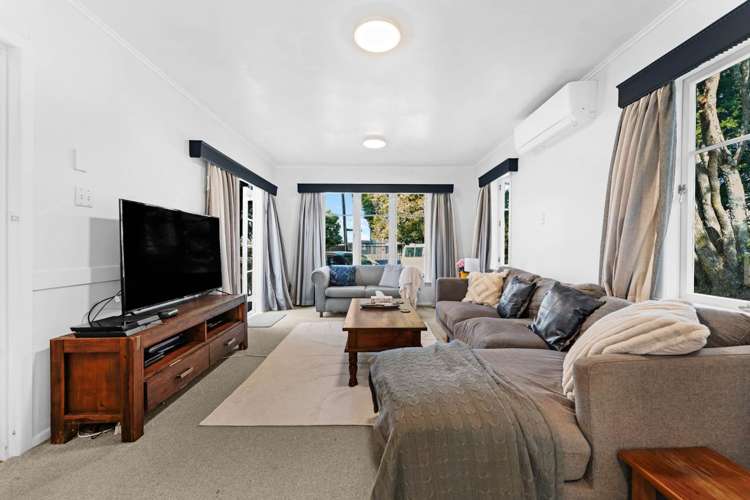 53 Henderson Valley Road Henderson_1