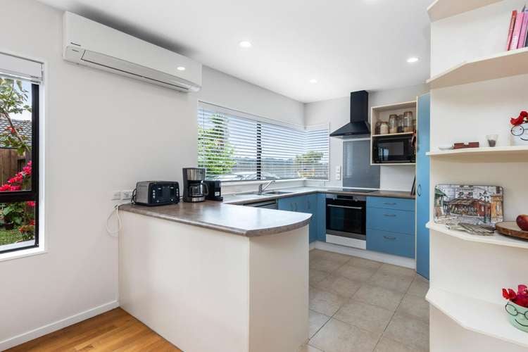 446F West Coast Road Glen Eden_11