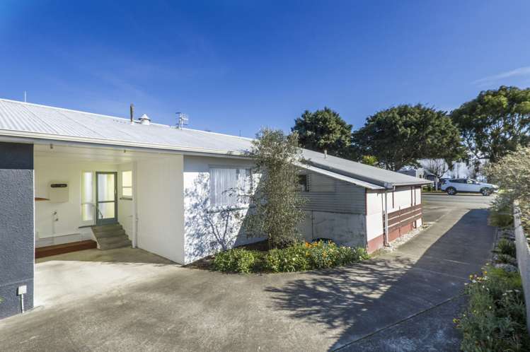 2/151 Parkers Road Tahunanui_0