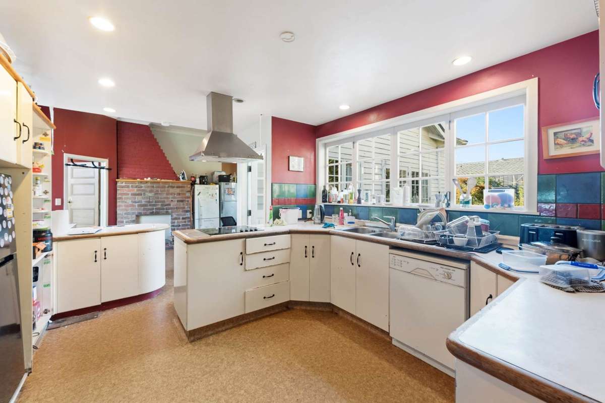 188 & 188A Gillies Avenue_2