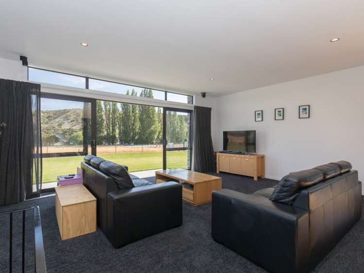 21 Hikuwai Drive Albert Town_5