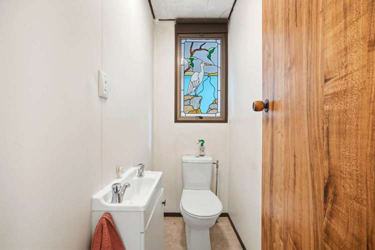 96 & 96A Queen Street Northcote Point_24