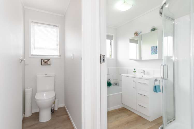 7 Hetherington Road Ranui_11