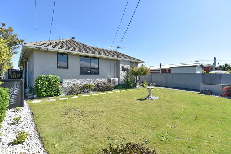 53 Yarmouth Street Aranui_21