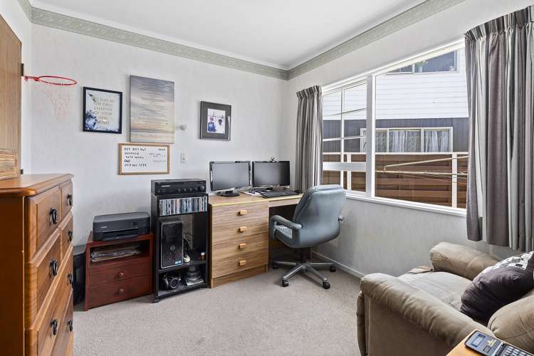 6 Balliol Drive Tawa_11