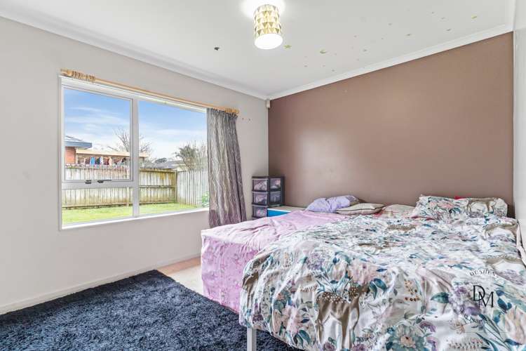 33 Robert Ross Place Clendon Park_4