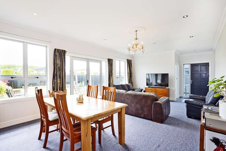 787 Queens Drive Waikiwi_6