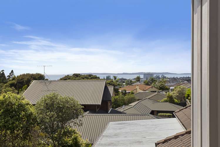 5 Grovenor Drive Orewa_18