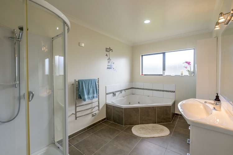 27 Ludlam Way Otaki_10