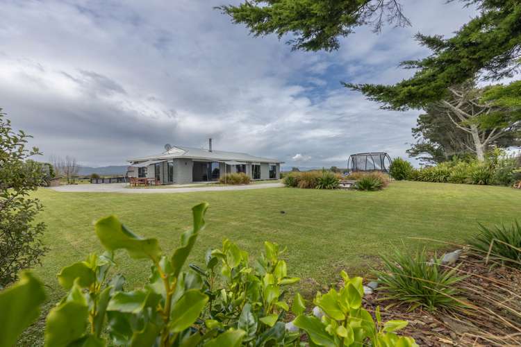 52 Greyhound Road Hokitika_22
