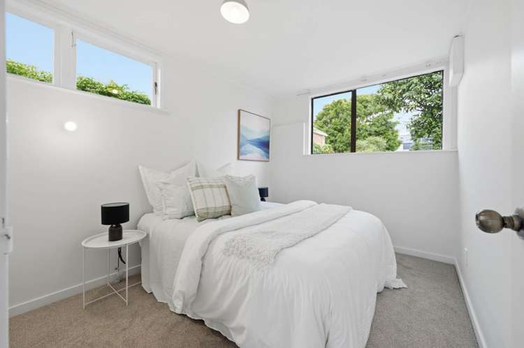 37A Range View Road Mt Albert_17