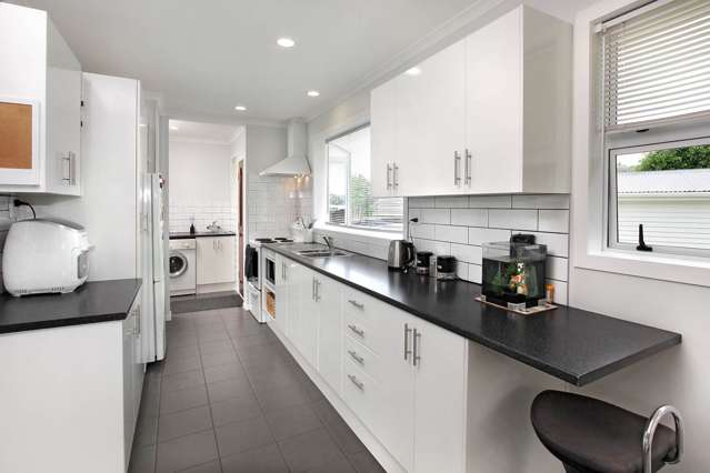 46 Makora Road Massey_4