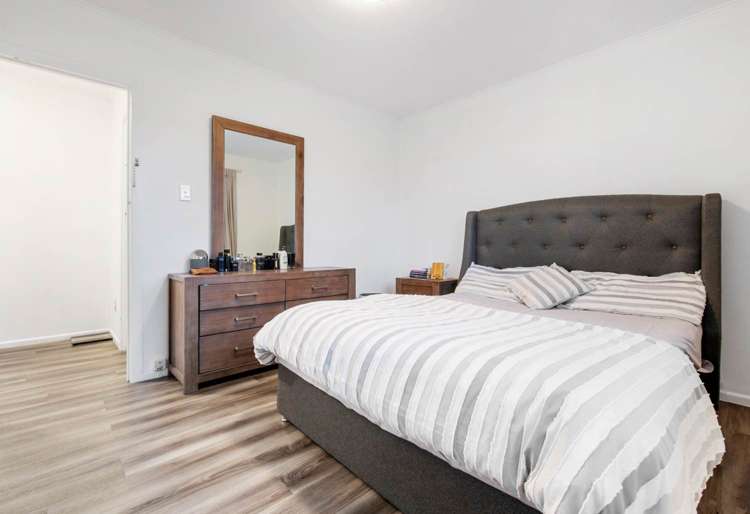 24 Resolute Way Papakura_11