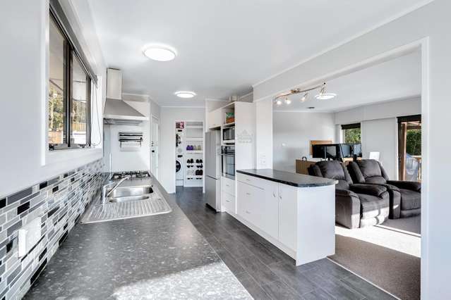 15 Amanda Avenue Dinsdale_2