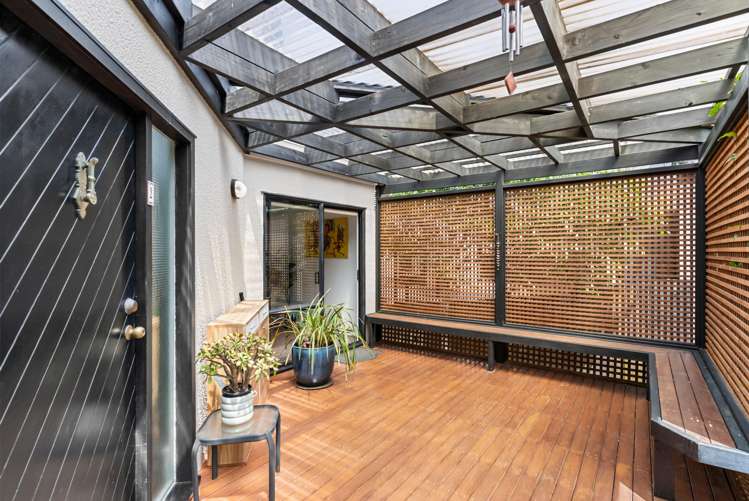 2/11 Waratah Street Birkenhead_5