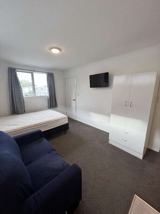 1/9 Greensboro Street Hamilton East_2