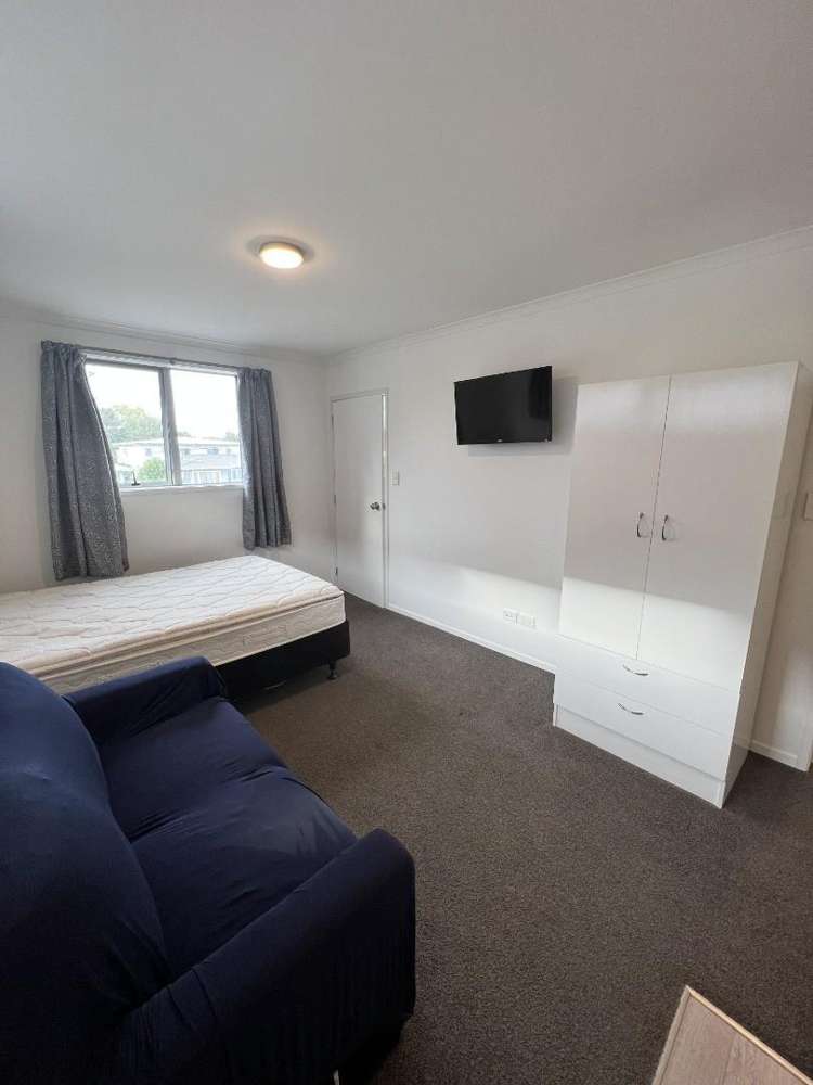 1/9 Greensboro Street Hamilton East_2