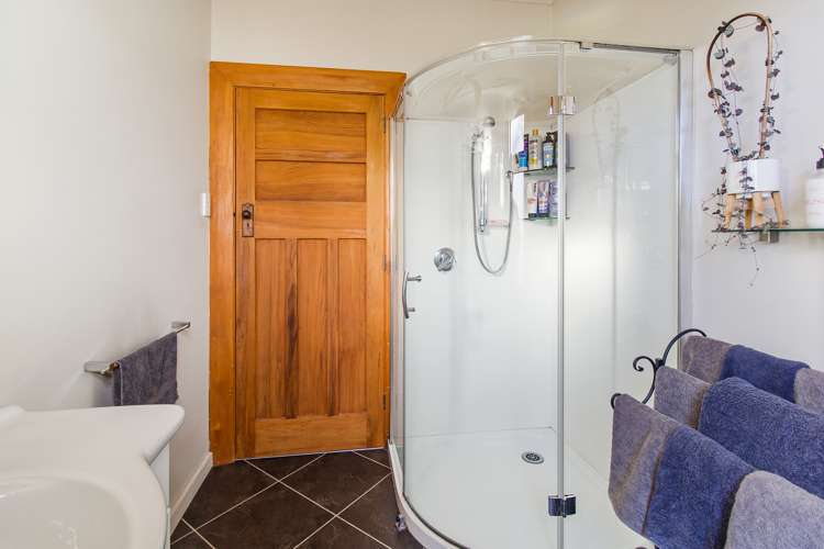 6 Kitchener Square Highfield_17