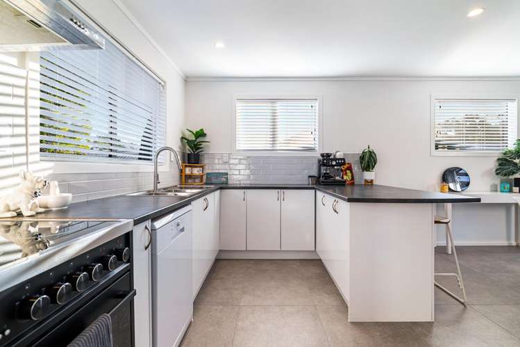 921a Whangaparaoa Road Manly_7