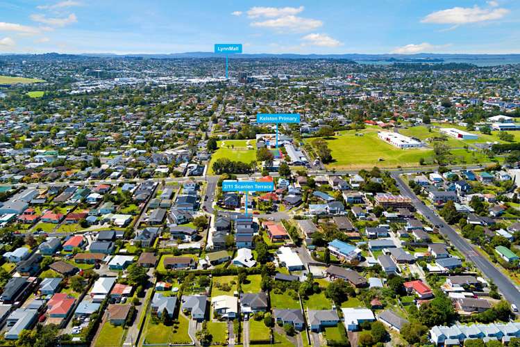 2/11 Scanlen Terrace Kelston_11