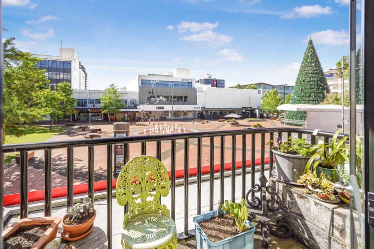 5 Garden Place Hamilton Central_11