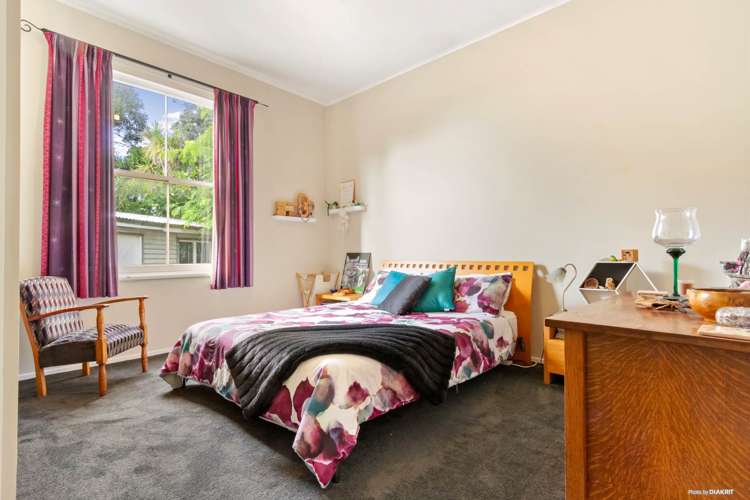 1 Meadow Crescent Te Atatu South_14