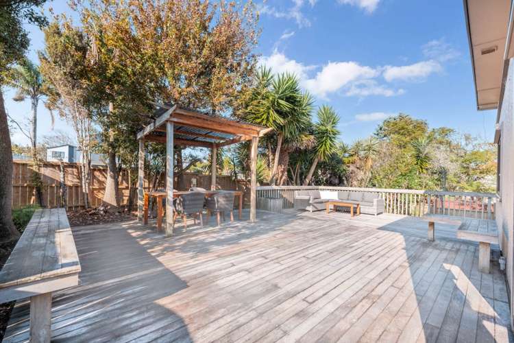 1/127 Moore Street Howick_6