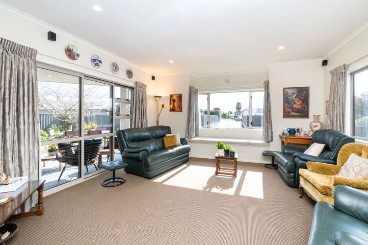 33 Delta Mews Place Clive_14