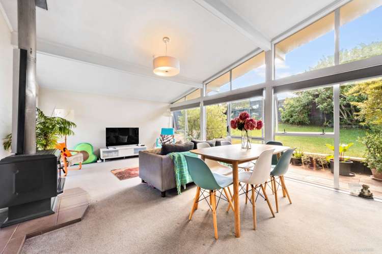 25 Triangle Road Massey_6